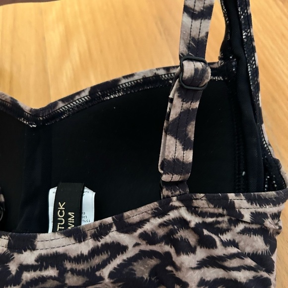 Niptuck SWIM Leopard Print One Piece Swimsuit SIZE 4 - Picture 6 of 7